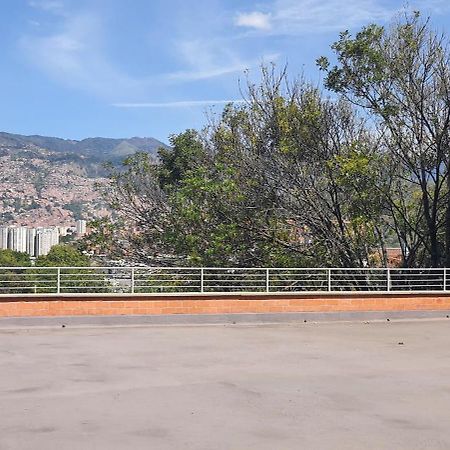 Apartamento Cerca A Plaza Mayor メデジン エクステリア 写真