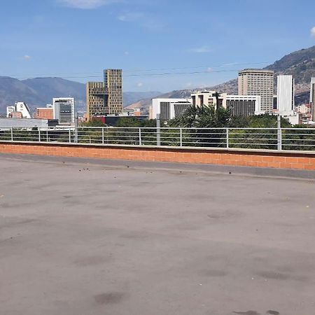 Apartamento Cerca A Plaza Mayor メデジン エクステリア 写真
